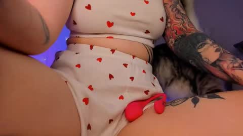 Snapshot of magic_alie chatting on September 23, 5:54 am Magic Allie online show from September 23, 5:54 am