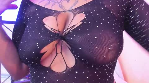 Snapshot of magic_axa_graham chatting on October 25, 9:42 pm My name is magic axa grahamDont forget to follow me IG online show from October 25, 9:42 pm