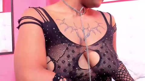 Snapshot of magic_axa_graham chatting on October 31, 9:16 pm My name is magic axa grahamDont forget to follow me IG online show from October 31, 9:16 pm