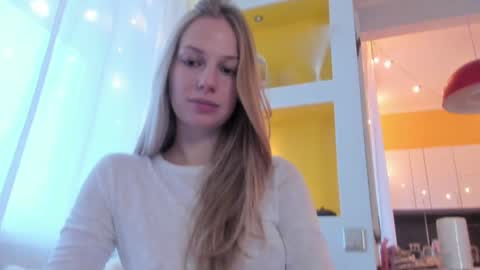 Snapshot of magic_couple13 chatting on December 16, 10:20 am Alice online show from December 16, 10:20 am