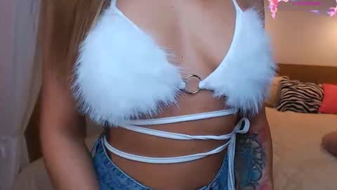 Snapshot of magic_eyes_ chatting on October 5, 3:05 am Hypnotizing online show from October 5, 3:05 am