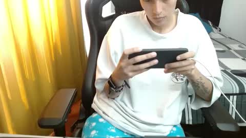 Jade online show from February 18, 4:03 pm