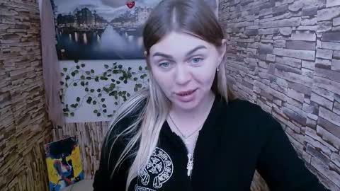 Snapshot of magic_katarina_ chatting on November 5, 11:32 am magic_katarina_ online show from November 5, 11:32 am
