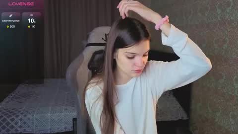 Snapshot of magic_shy chatting on November 7, 1:49 am Merry online show from November 7, 1:49 am