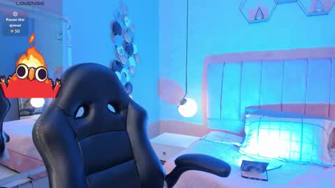 Snapshot of magic_vera chatting on October 11, 11:31 am Vera online show from October 11, 11:31 am