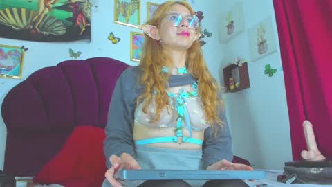 Snapshot of magical_orgasm chatting on February 3, 12:15 am Lorelei online show from February 3, 12:15 am