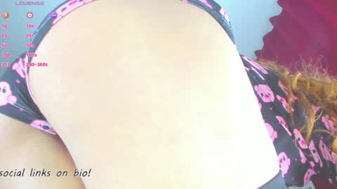 Snapshot of magical_orgasm chatting on February 5, 8:11 am Lorelei online show from February 5, 8:11 am