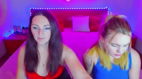 Lili and Bella online show from December 6, 2:17 pm