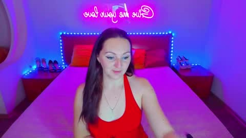 Lili and Bella online show from December 8, 7:15 am