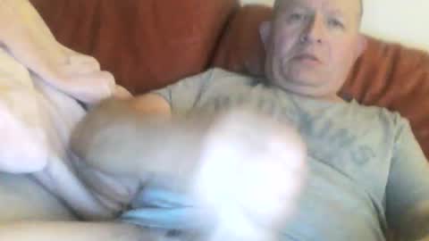 Snapshot of magicman250 chatting on October 25, 4:31 am magicman250 online show from October 25, 4:31 am