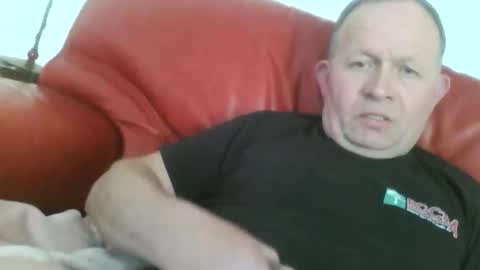 Snapshot of magicman250 chatting on April 25, 2:47 pm magicman250 online show from April 25, 2:47 pm