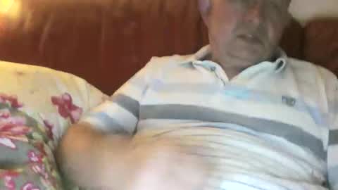 Snapshot of magicman250 chatting on May 8, 9:42 pm magicman250 online show from May 8, 9:42 pm