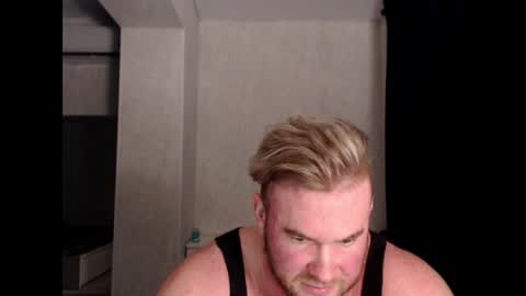 Snapshot of magicmax2017 chatting on February 17, 2:59 pm magicmax2017 online show from February 17, 2:59 pm