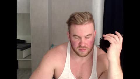 Snapshot of magicmax2017 chatting on February 18, 1:22 pm magicmax2017 online show from February 18, 1:22 pm