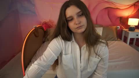 Snapshot of magicpeachhs chatting on September 17, 12:40 pm Emily online show from September 17, 12:40 pm