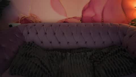 Emily online show from November 17, 1:28 pm