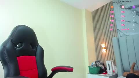 Snapshot of magievans1 chatting on November 12, 12:38 pm magievans1 online show from November 12, 12:38 pm