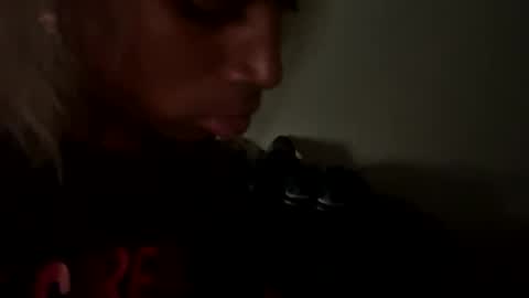 Snapshot of magiicboo chatting on November 8, 10:52 pm magiicboo online show from November 8, 10:52 pm