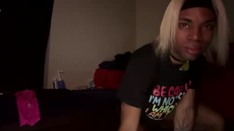 Snapshot of magiicboo chatting on November 15, 7:38 am magiicboo online show from November 15, 7:38 am