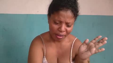 Snapshot of magniah chatting on February 20, 9:00 am magniah online show from February 20, 9:00 am