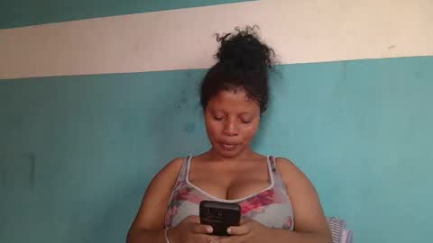 Snapshot of magniah chatting on February 25, 6:12 am magniah online show from February 25, 6:12 am