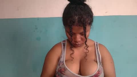 Snapshot of magniah chatting on February 27, 8:58 am magniah online show from February 27, 8:58 am