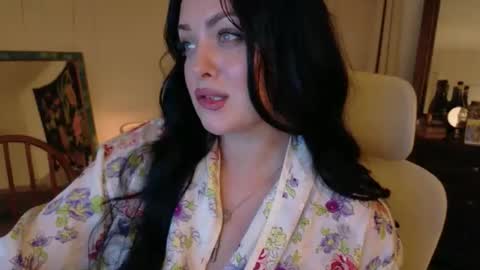 Magnolia Maggie Maggie Jane  online show from April 16, 4:57 am