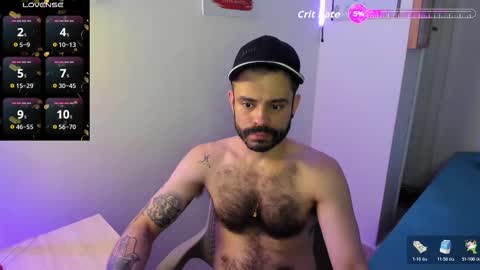 Snapshot of magnus_king chatting on November 12, 2:45 am online show from November 12, 2:45 am