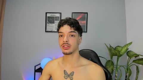 mai_sanchez online show from January 19, 8:40 am