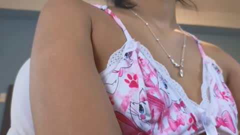 Maiaa Ruiz  online show from January 16, 4:18 pm