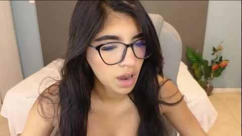 Maiaa Ruiz  online show from October 3, 2:47 pm