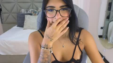 Maiaa Ruiz  online show from April 21, 1:28 pm