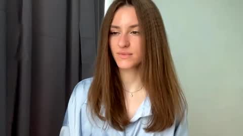 M I A online show from April 26, 10:46 am