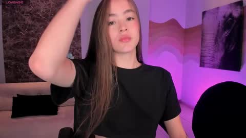  Maia  online show from November 12, 5:57 pm