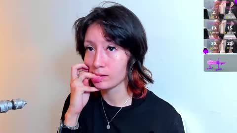 Snapshot of maibys_cute chatting on February 12, 4:07 am maibys online show from February 12, 4:07 am