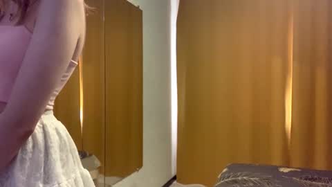 Snapshot of maidacompston chatting on September 27, 9:03 am Elina online show from September 27, 9:03 am