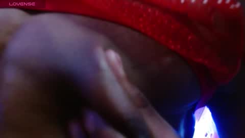 Bella Maidi online show from December 23, 1:35 pm