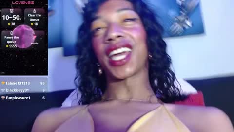 Bella Maidi online show from December 28, 1:28 pm