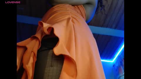 Bella Maidi online show from January 23, 1:56 pm