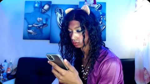 Bella Maidi online show from February 6, 3:31 pm