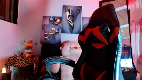 Bella Maidi online show from September 11, 11:10 am