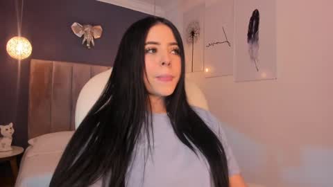 Snapshot of maiiitee_ chatting on January 18, 3:49 pm  Mait  online show from January 18, 3:49 pm