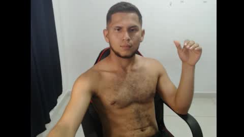Snapshot of maik_135 chatting on September 21, 1:40 am maicol online show from September 21, 1:40 am