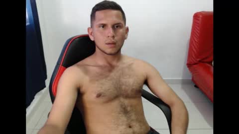 Snapshot of maik_135 chatting on October 14, 9:59 pm maicol online show from October 14, 9:59 pm