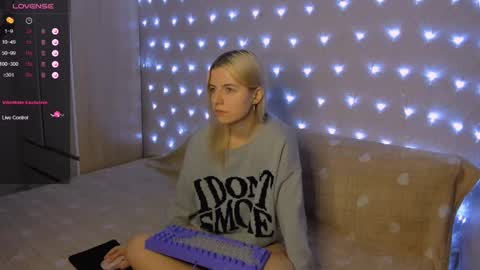 Your kitty online show from December 24, 2:21 am