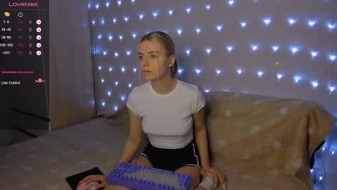 Your kitty online show from February 7, 3:41 pm