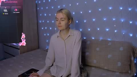 Your kitty online show from October 11, 4:05 pm