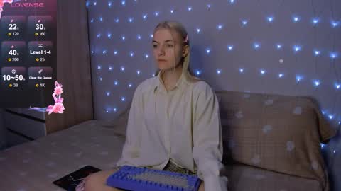 Your kitty online show from November 2, 3:58 pm