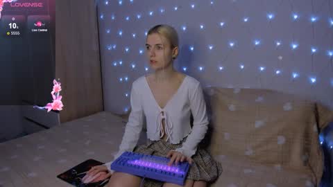 Your kitty online show from February 21, 4:52 pm