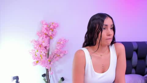 Maily  online show from April 4, 7:55 pm